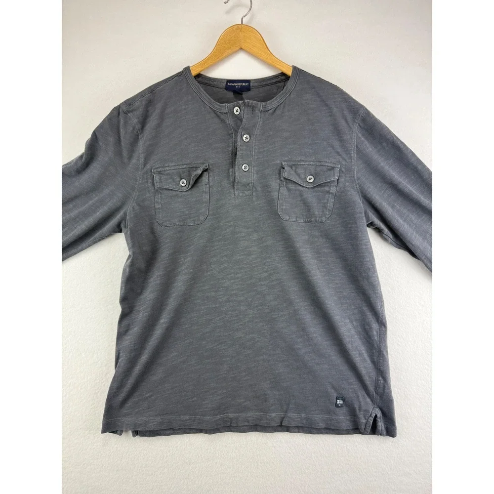 Banana Republic Henley Shirt Mens Large‎ Gray Long Sleeve Slub Knit 2 Pocket Top